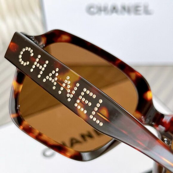 Chanel Eyeglasses - Picture 4 of 5